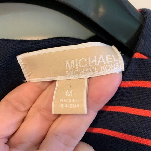 Michael Kors sleeveless knit dress, EUC, Sz M, body con fit, shoulder detail - Picture 8 of 16